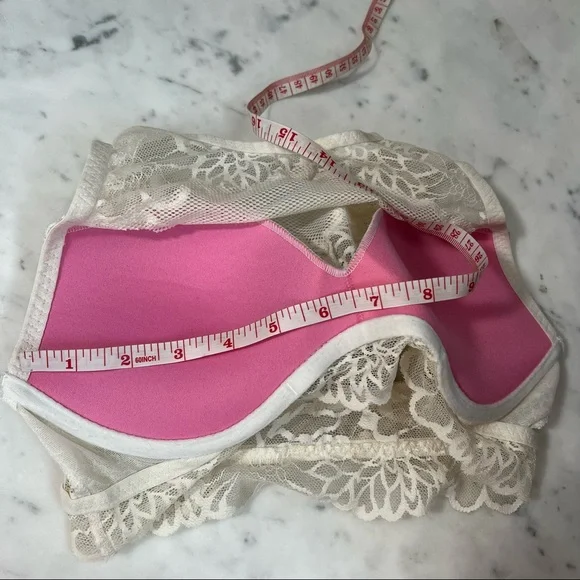 Victoria’s Secret Bralette High Neck Push Up Cream Lace (T) - Picture 7 of 7